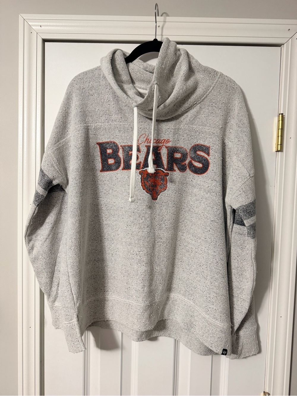 Women’s Chicago Bears Light Gray Pullover Funnel Neck Sweatshirt